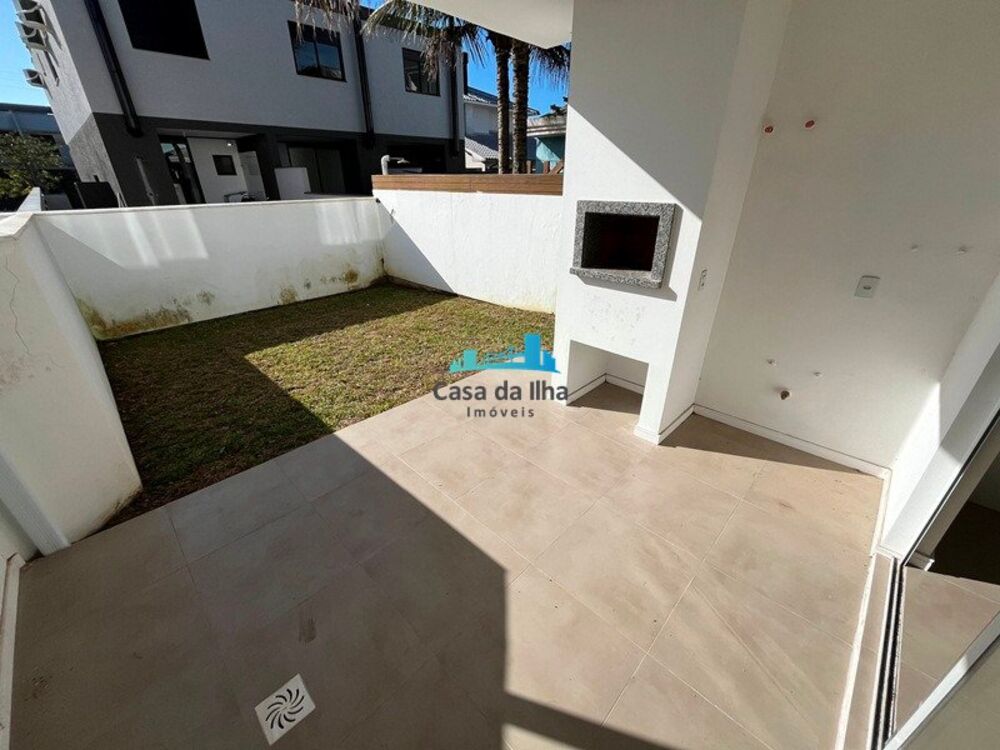 Casa à venda com 3 quartos, 129m² - Foto 3