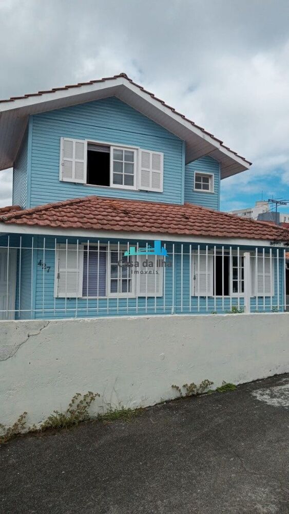 Casa, 4 quartos, 238 m² - Foto 1