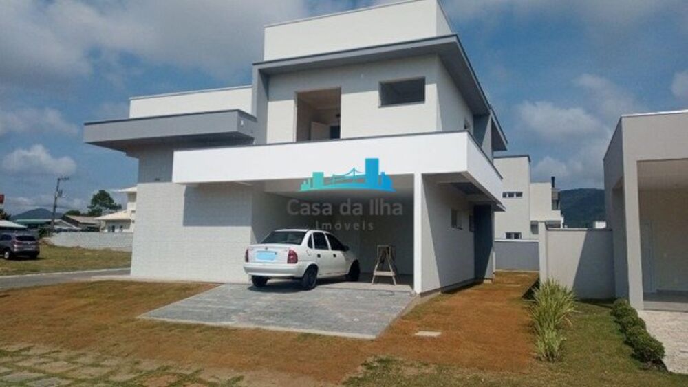Casa de Condomínio à venda com 3 quartos, 237m² - Foto 2