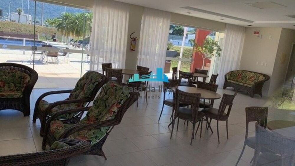Casa de Condomínio à venda com 3 quartos, 237m² - Foto 12