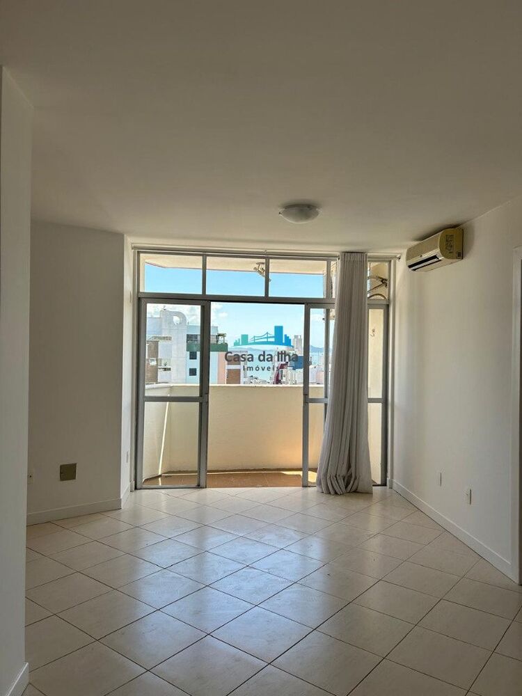 Apartamento à venda com 3 quartos, 103m² - Foto 4