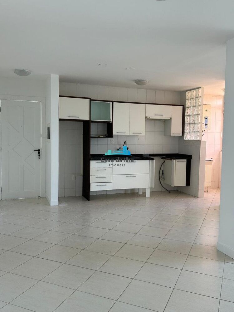 Apartamento à venda com 3 quartos, 103m² - Foto 2