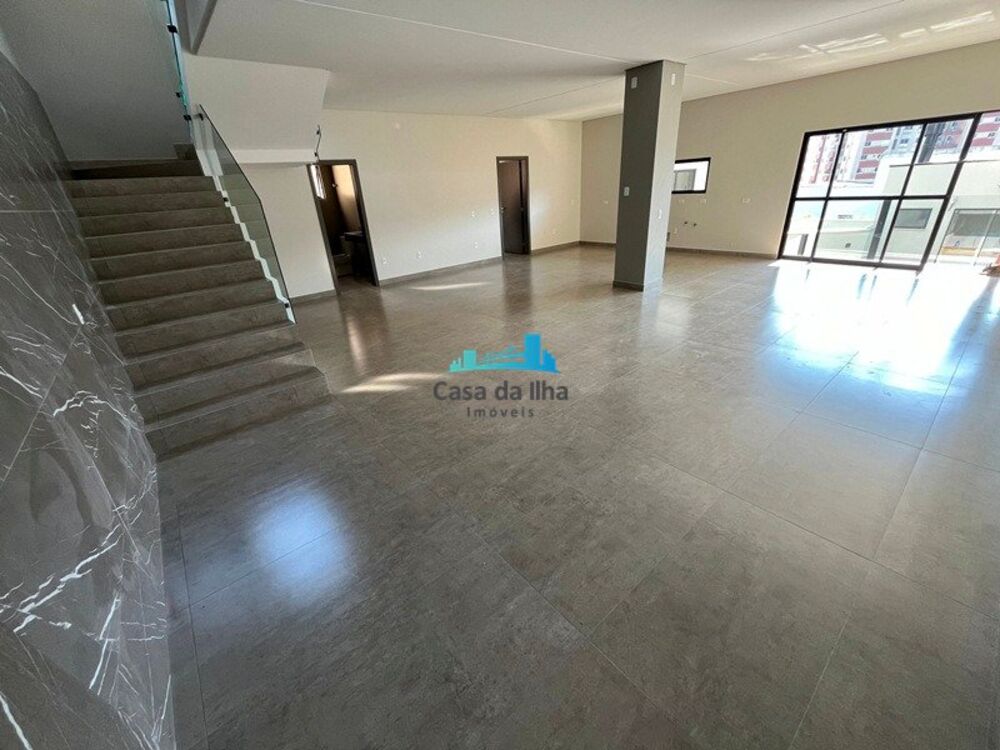 Casa, 3 quartos, 360 m² - Foto 1