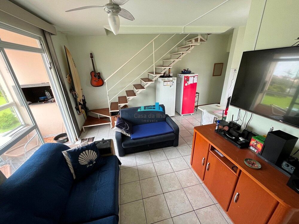 Apartamento à venda com 2 quartos, 70m² - Foto 2
