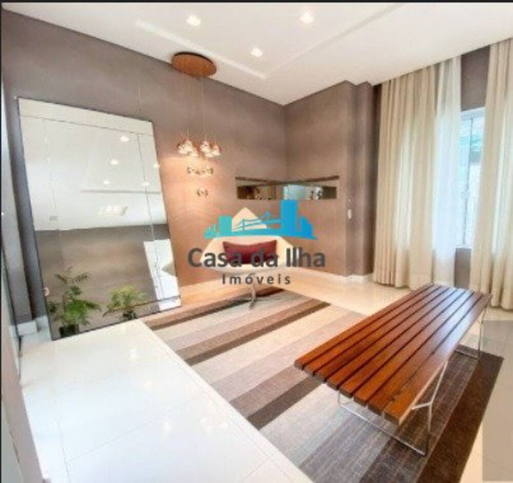 Casa, 4 quartos, 262 m² - Foto 1