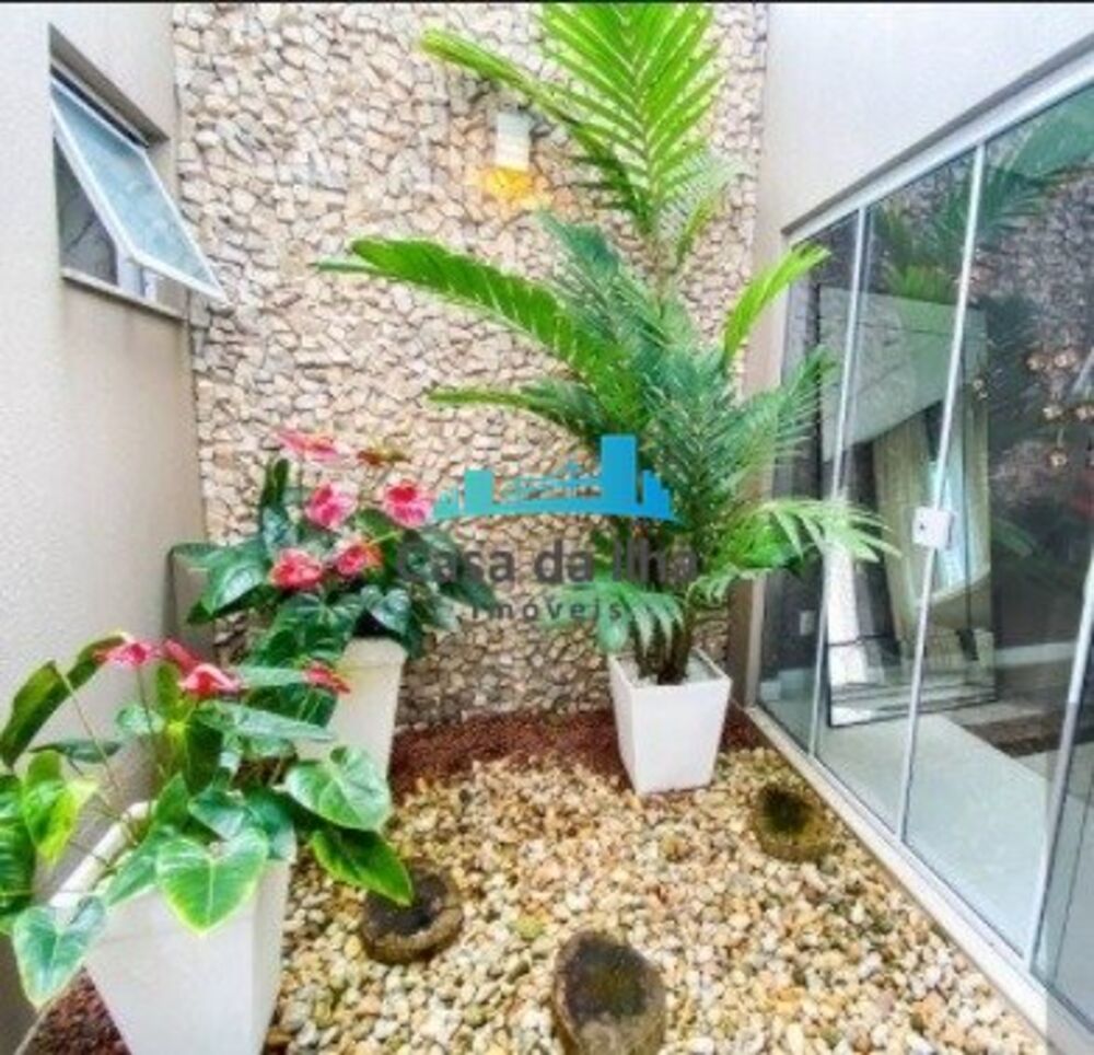 Casa, 4 quartos, 262 m² - Foto 2