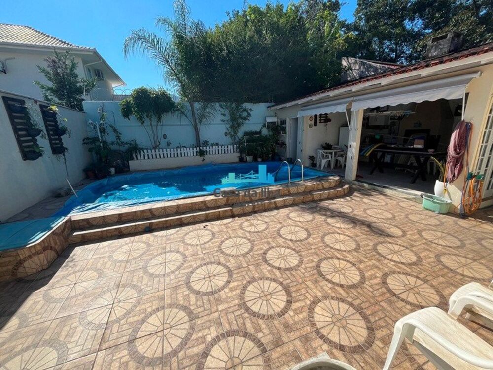 Casa, 4 quartos, 193 m² - Foto 1