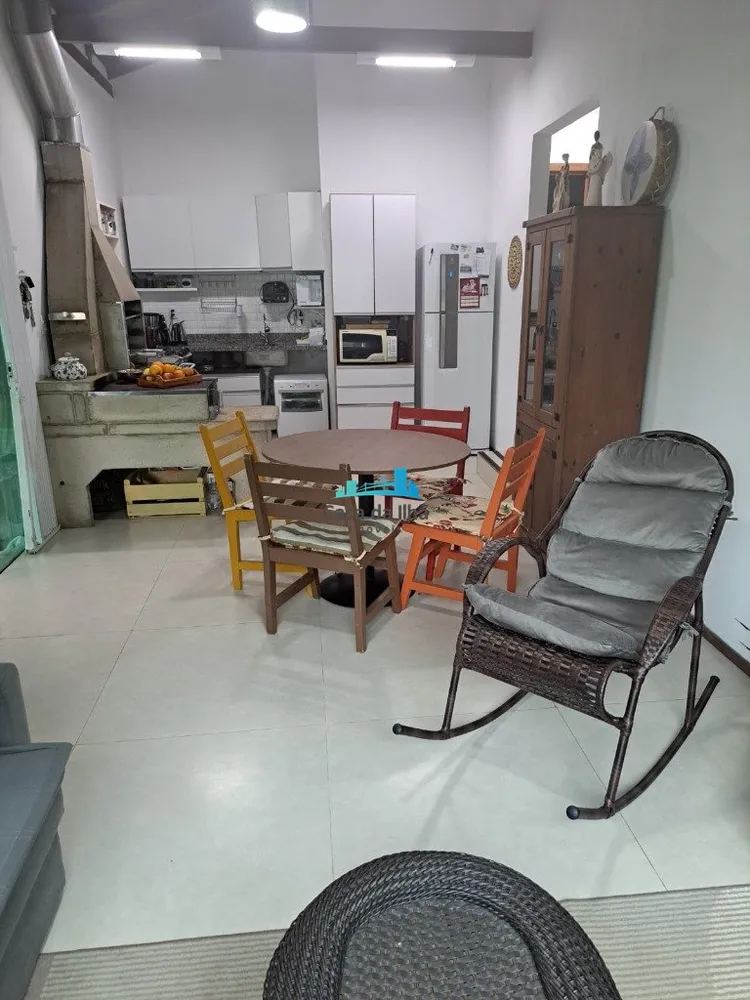 Casa, 3 quartos, 95 m² - Foto 2