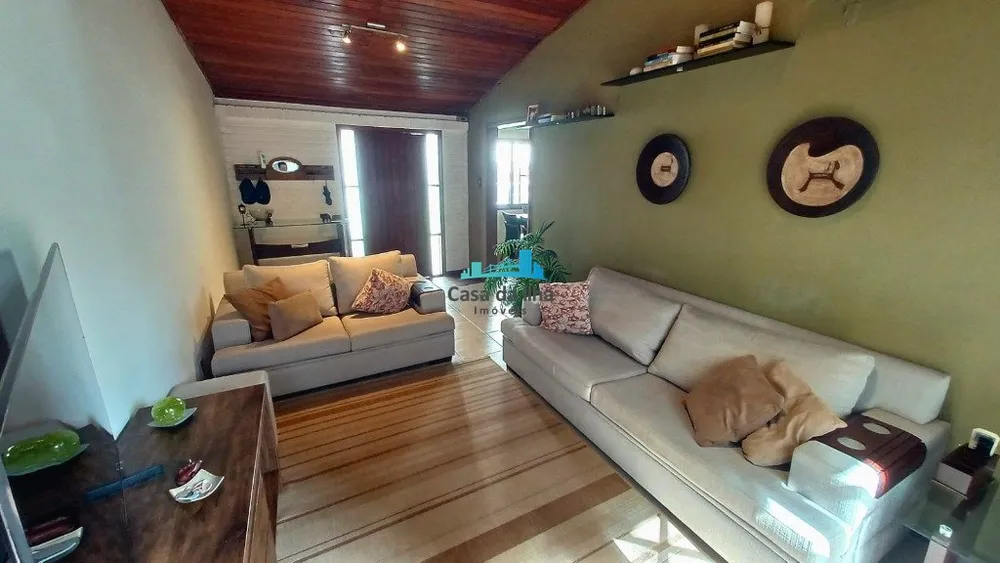 Casa, 3 quartos, 230 m² - Foto 2