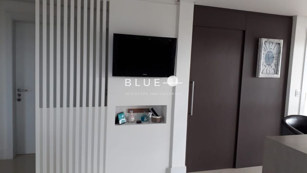 Casa de Condomínio à venda com 4 quartos, 330m² - Foto 4