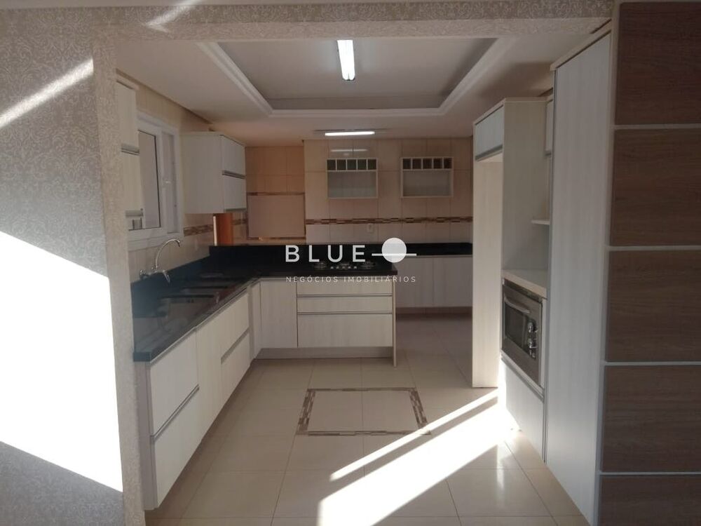 Apartamento à venda com 3 quartos, 186m² - Foto 2