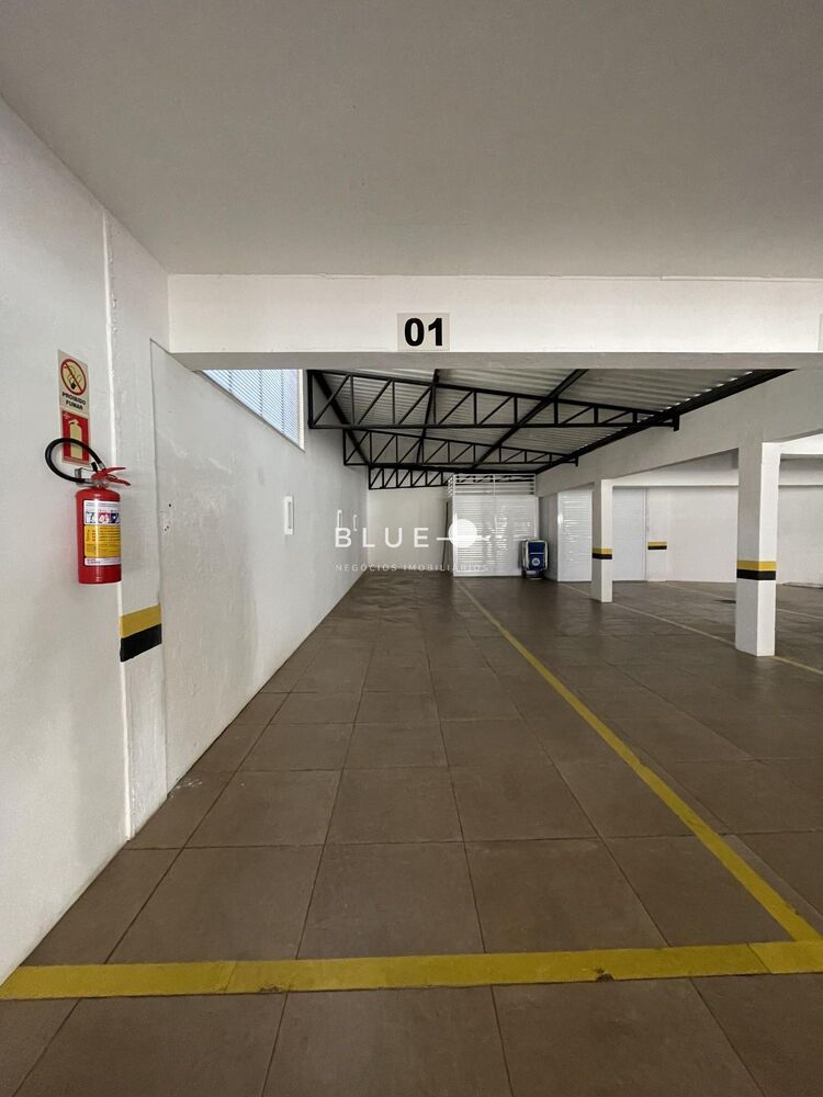 Apartamento à venda com 3 quartos, 200m² - Foto 8