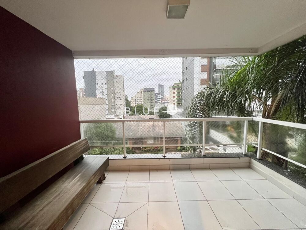 Apartamento à venda com 3 quartos, 123m² - Foto 4