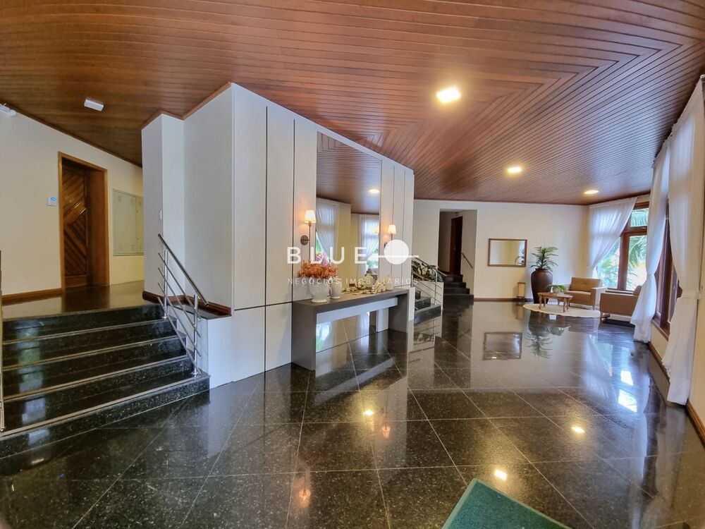 Apartamento à venda com 3 quartos, 145m² - Foto 3