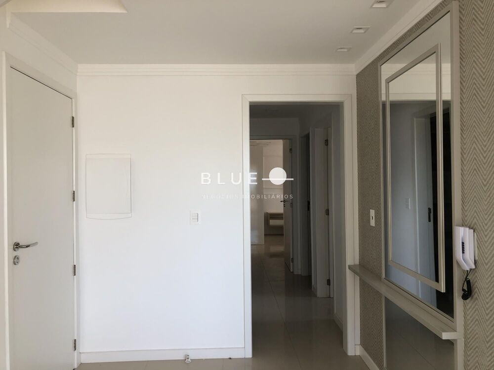 Apartamento à venda com 3 quartos, 185m² - Foto 3