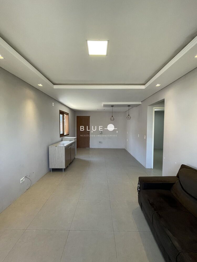 Casa à venda com 2 quartos, 80m² - Foto 3