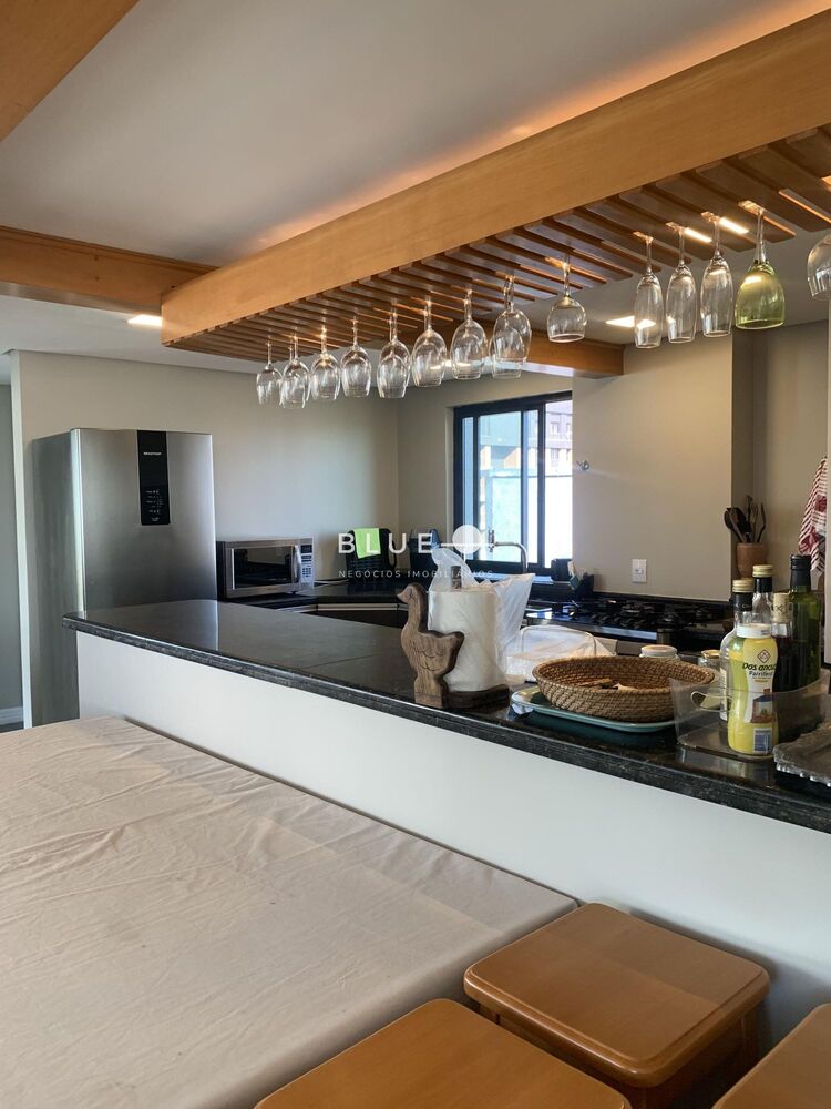 Cobertura à venda com 5 quartos, 270m² - Foto 3