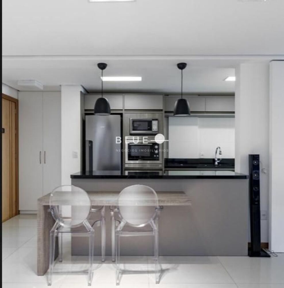 Cobertura à venda com 2 quartos, 235m² - Foto 4