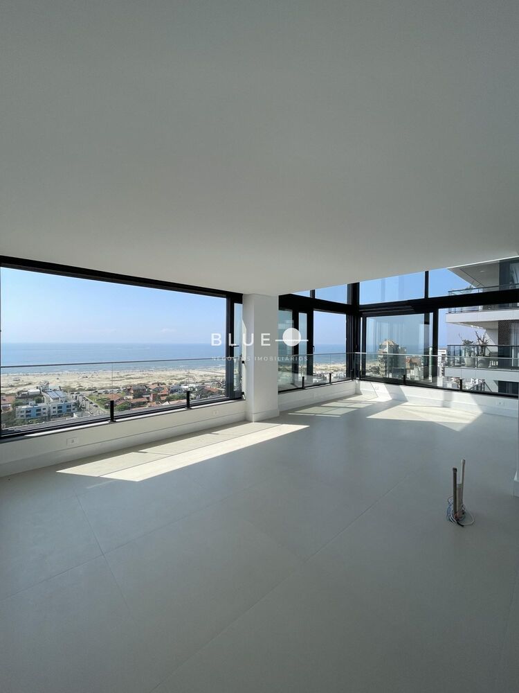 Apartamento à venda com 3 quartos, 142m² - Foto 1