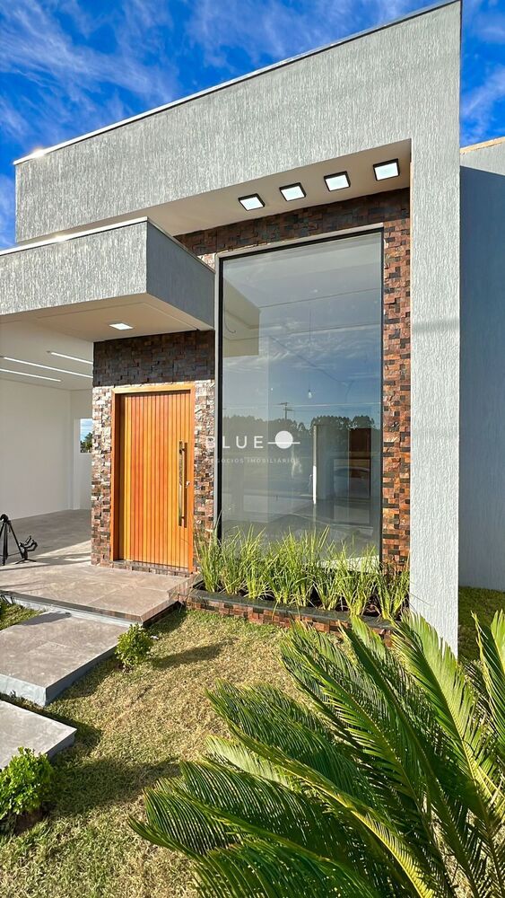 Casa à venda com 2 quartos, 112m² - Foto 1