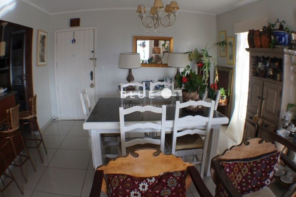 Cobertura à venda com 4 quartos, 240m² - Foto 1
