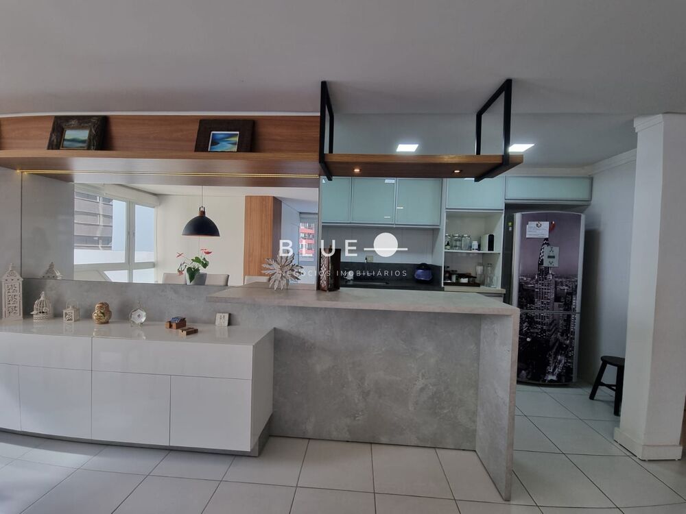 Apartamento à venda com 2 quartos, 102m² - Foto 1