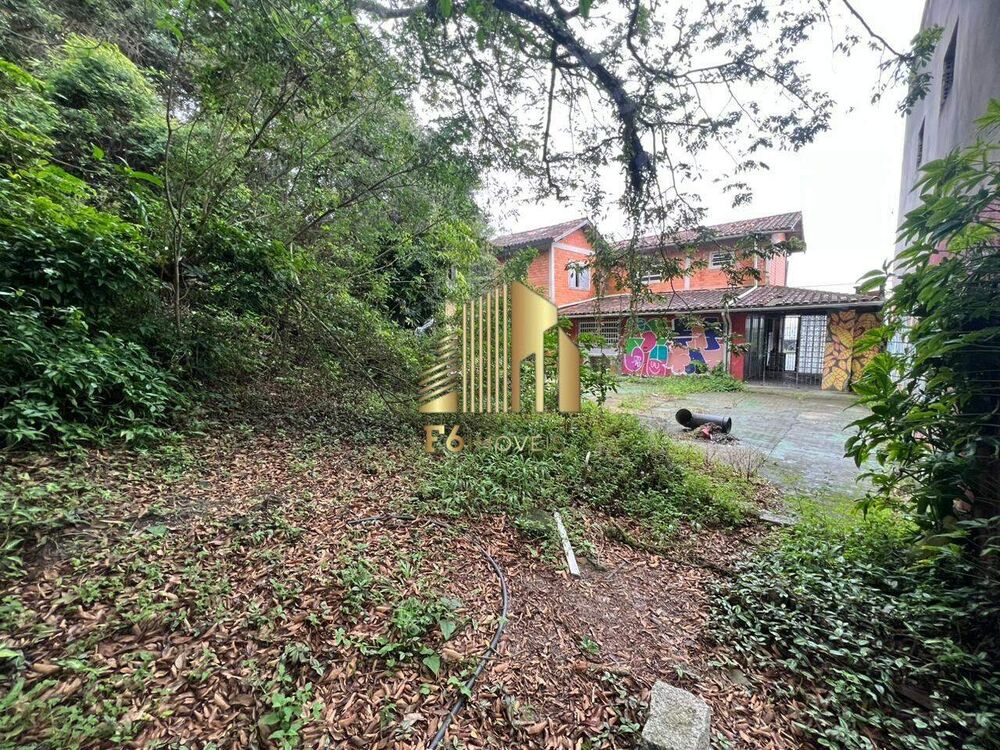 Terreno à venda com 4 quartos, 241m² - Foto 8