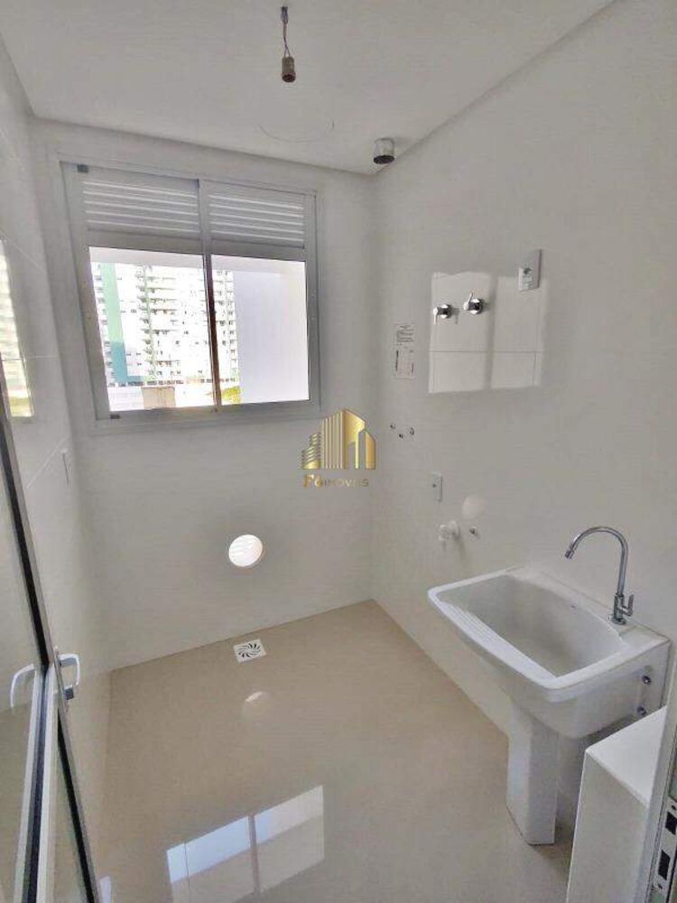 Apartamento à venda com 3 quartos, 108m² - Foto 1
