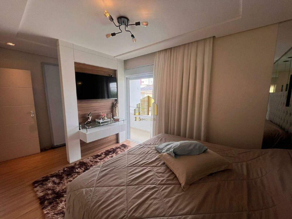 Casa à venda com 3 quartos, 348m² - Foto 2