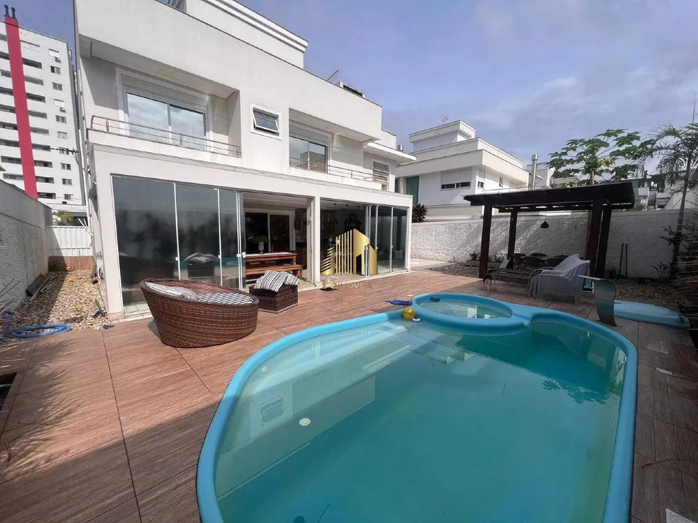 Casa, 3 quartos, 348 m² - Foto 1