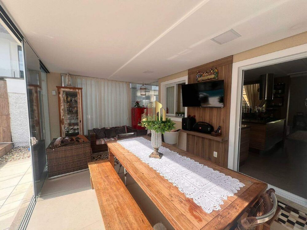 Casa à venda com 3 quartos, 348m² - Foto 5