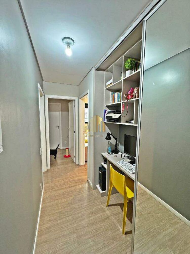 Apartamento à venda com 3 quartos, 110m² - Foto 2