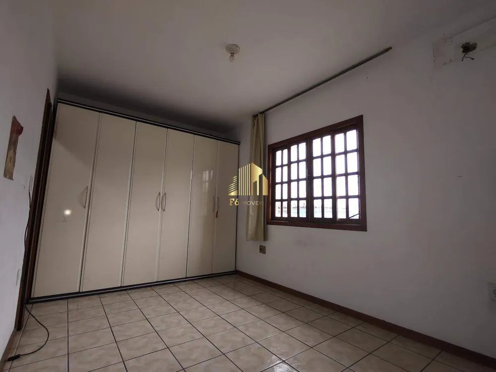 Casa, 3 quartos, 250 m² - Foto 11