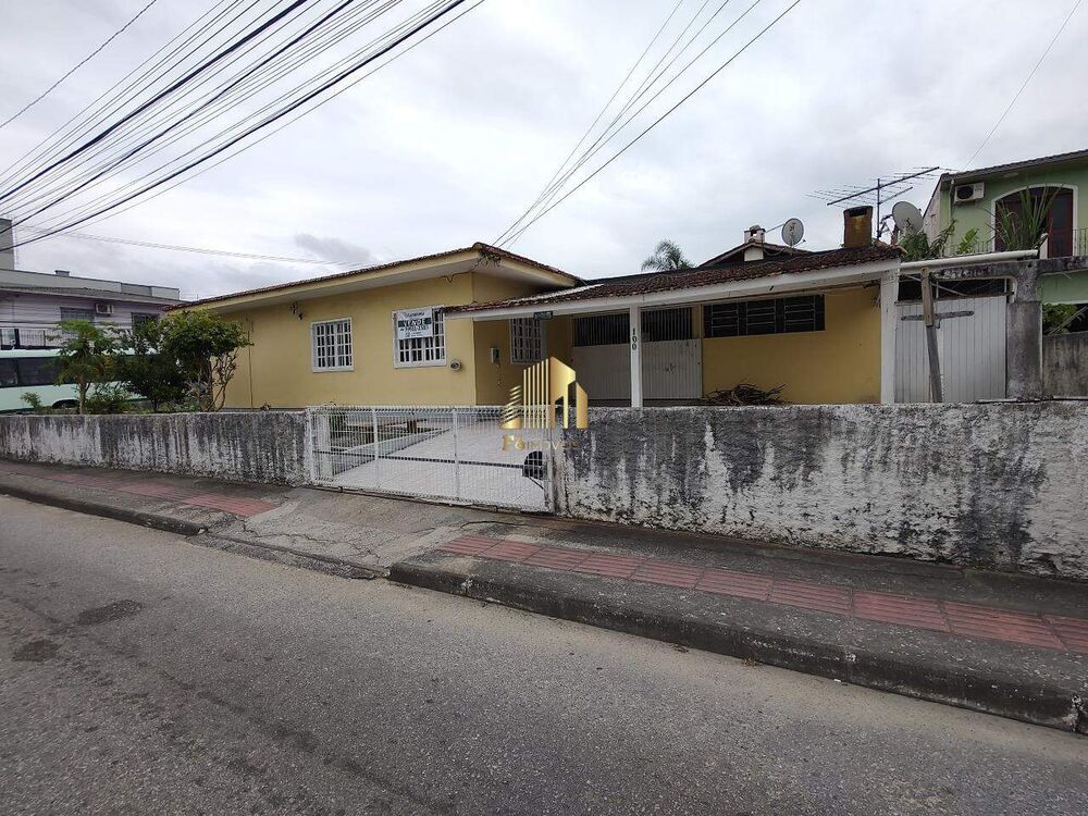 Casa, 3 quartos, 250 m² - Foto 1