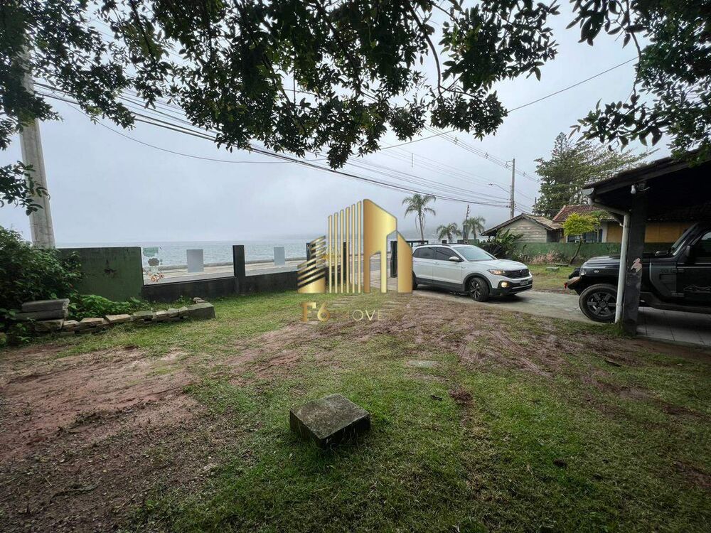 Casa, 4 quartos, 241 m² - Foto 1