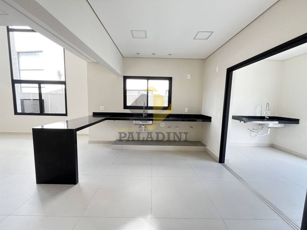 Casa à venda com 3 quartos, 220m² - Foto 8