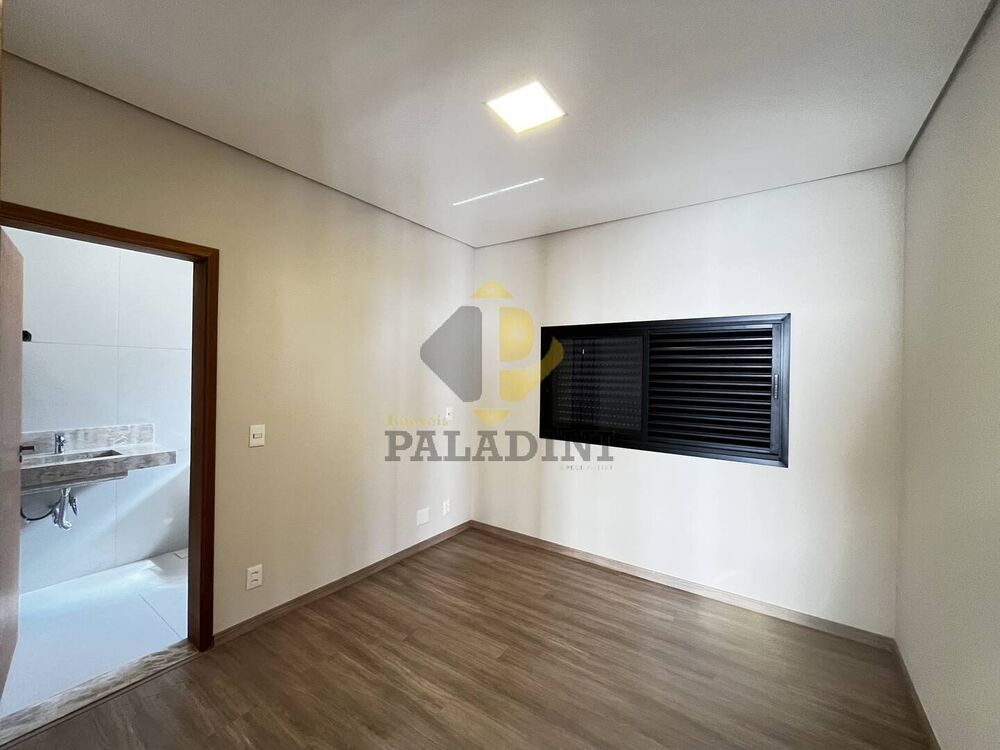 Casa à venda com 3 quartos, 220m² - Foto 12