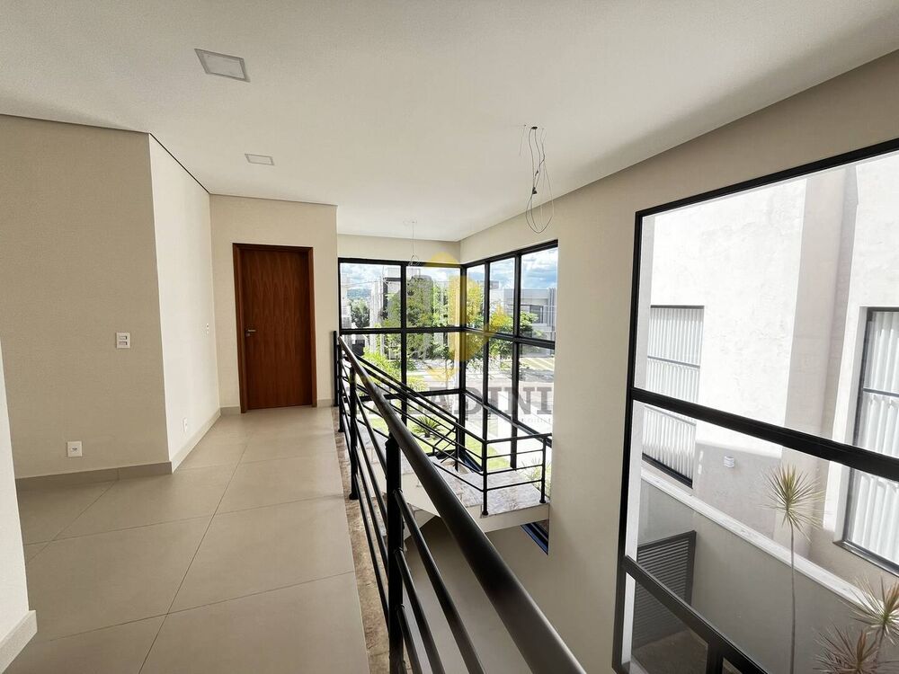 Casa à venda com 3 quartos, 220m² - Foto 9
