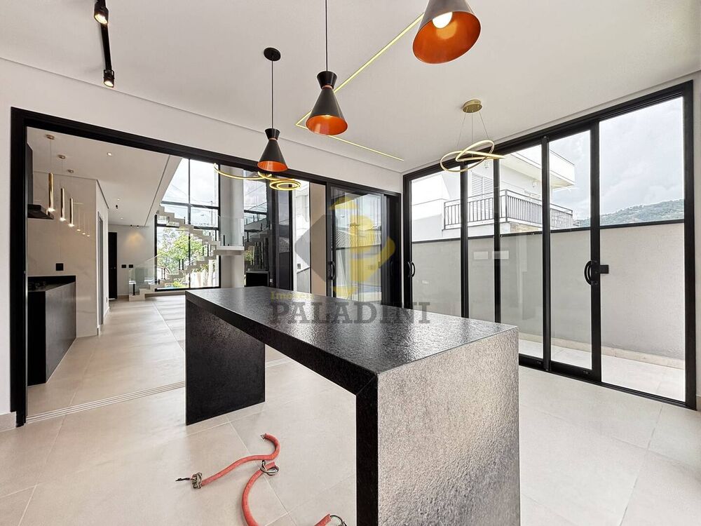 Casa à venda com 4 quartos, 265m² - Foto 7