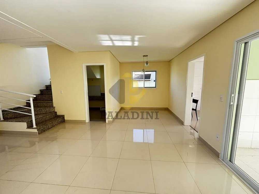 Casa, 3 quartos, 210 m² - Foto 2