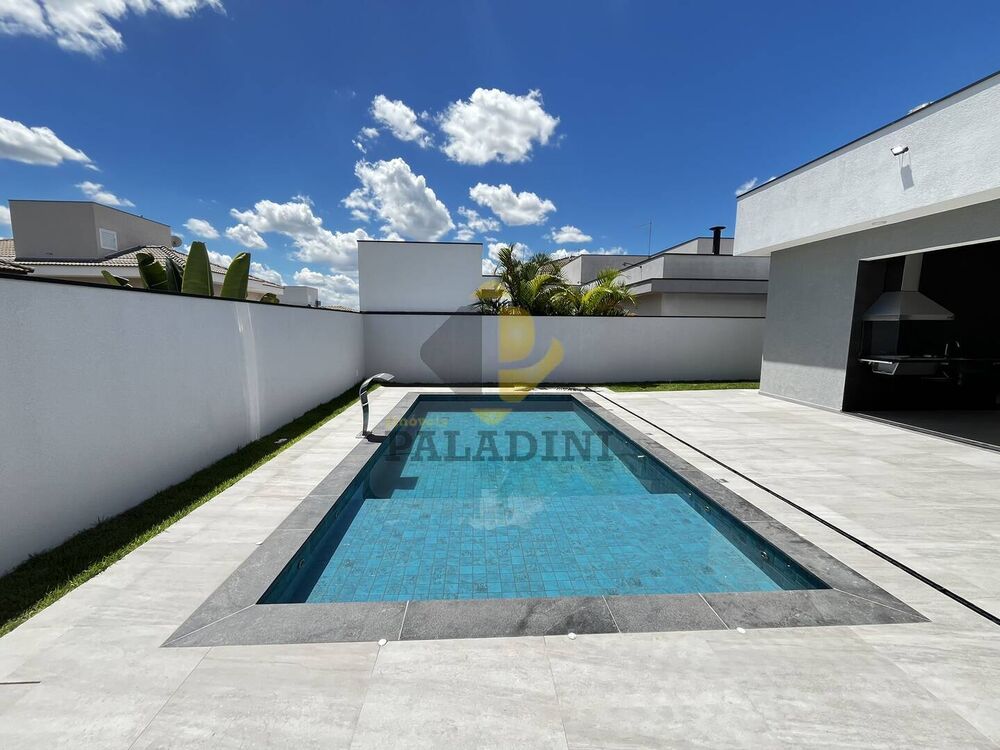 Casa à venda com 3 quartos, 260m² - Foto 1