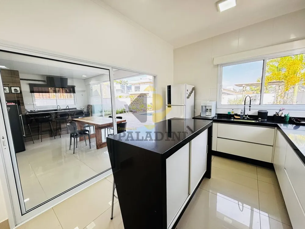 Casa, 3 quartos, 285 m² - Foto 10