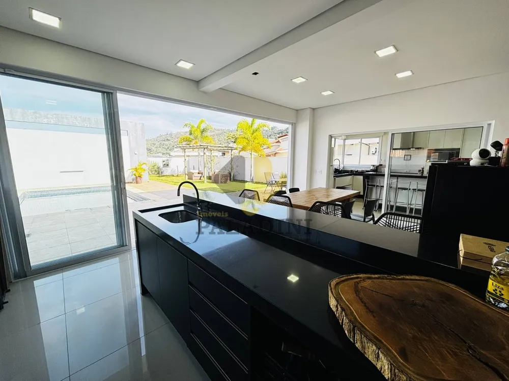 Casa, 3 quartos, 285 m² - Foto 4