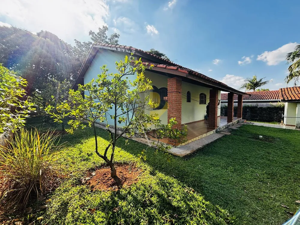 Chácara, 3 quartos, 820 m² - Foto 1