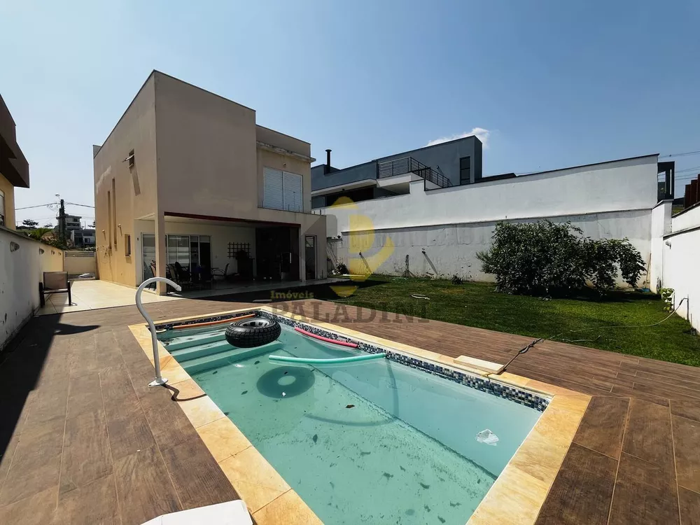 Casa à venda com 3 quartos, 200m² - Foto 4