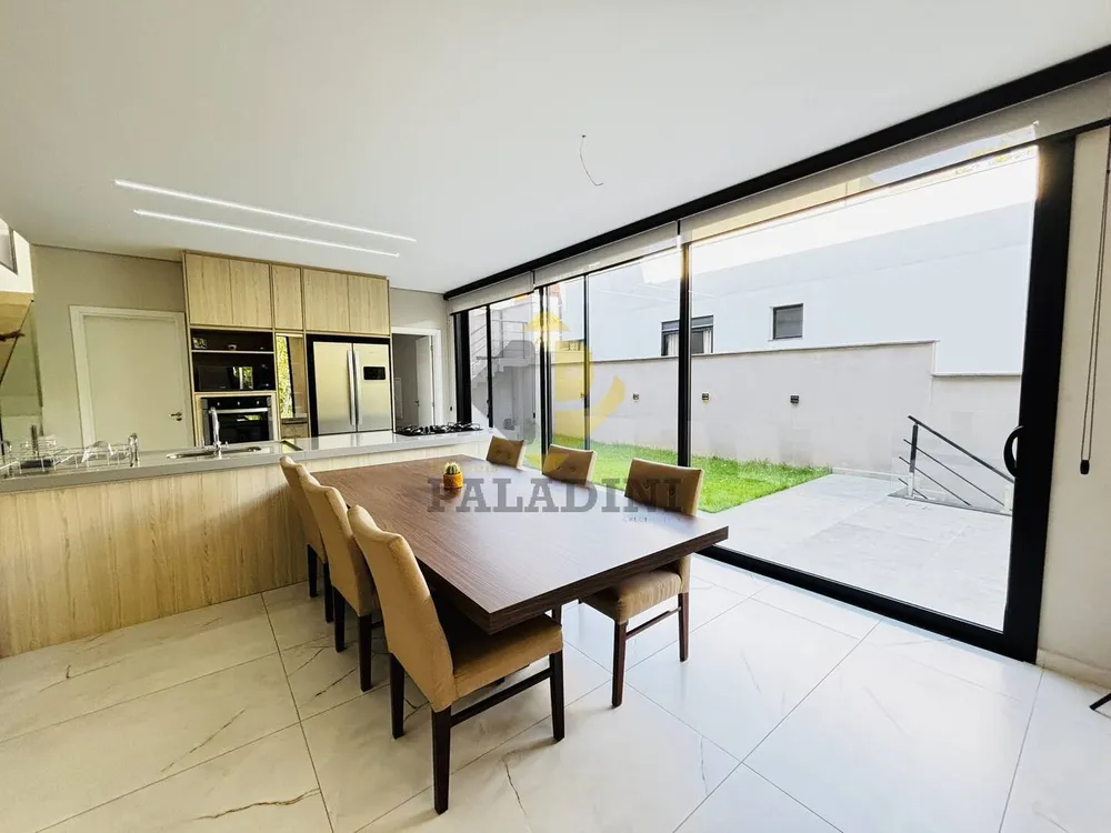 Casa, 3 quartos, 250 m² - Foto 3