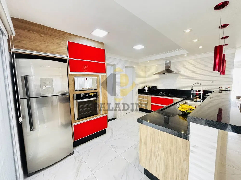 Casa, 3 quartos, 335 m² - Foto 4