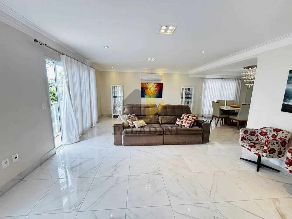 Casa, 3 quartos, 335 m² - Foto 1