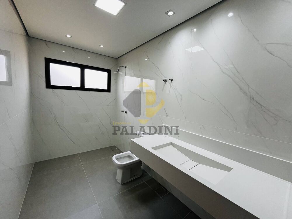 Casa à venda com 3 quartos, 205m² - Foto 4