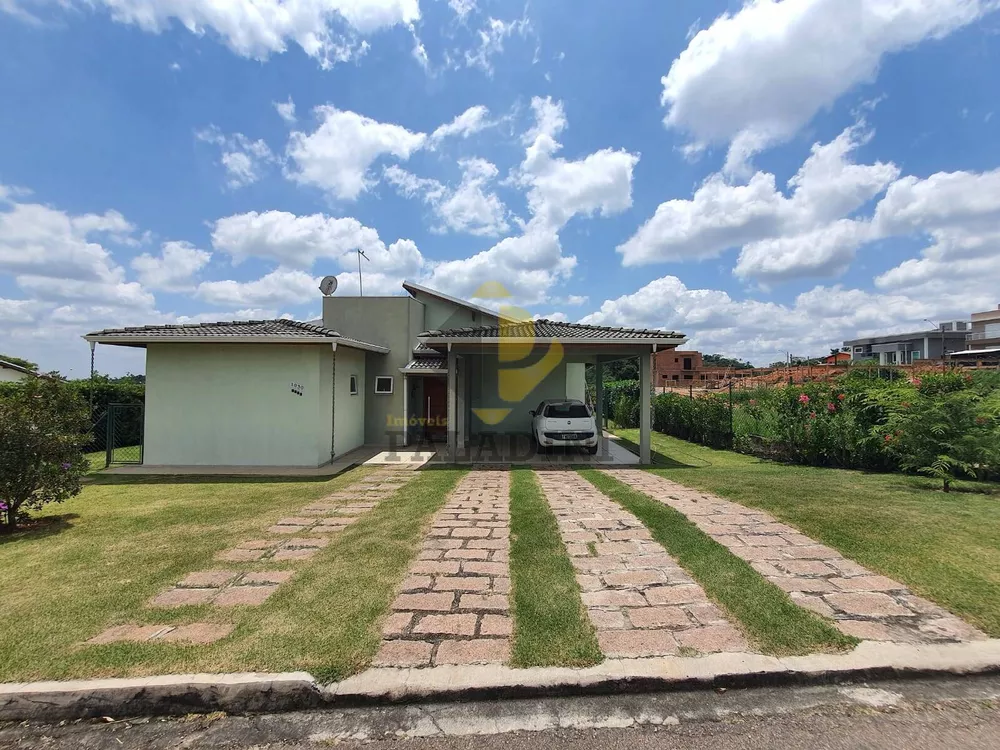 Casa de Condomínio à venda com 3 quartos, 250m² - Foto 2